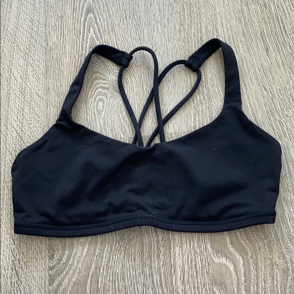Lululemon sorts bra